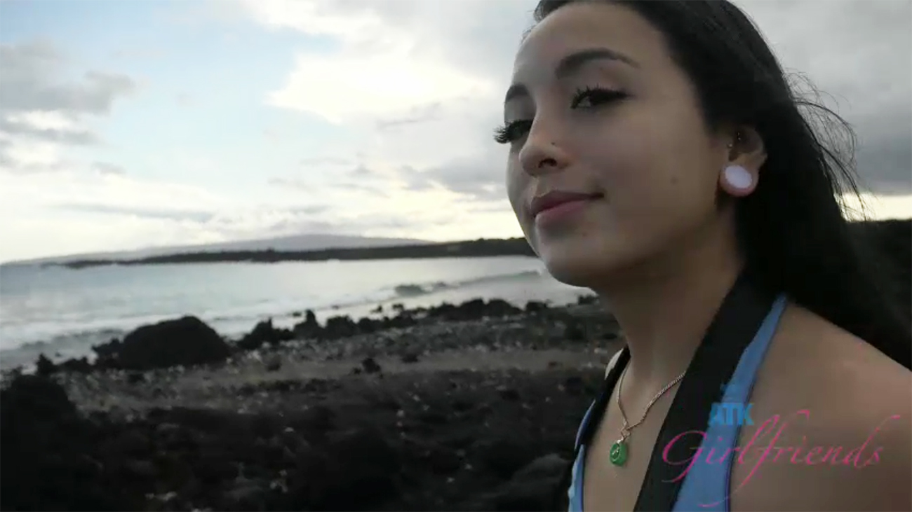 Mi Ha loves seeing the sites with you!